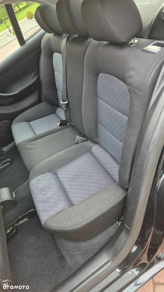 Seat Leon 1.6 16V Signo - 11