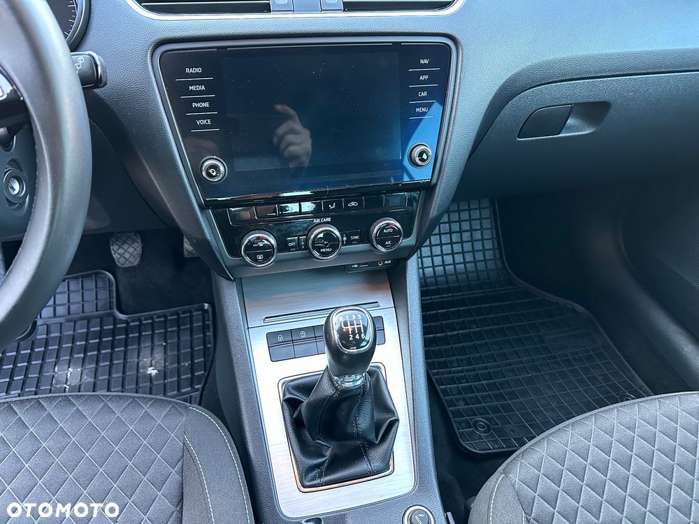 Skoda Octavia ver-2-0-tdi-drive - 14