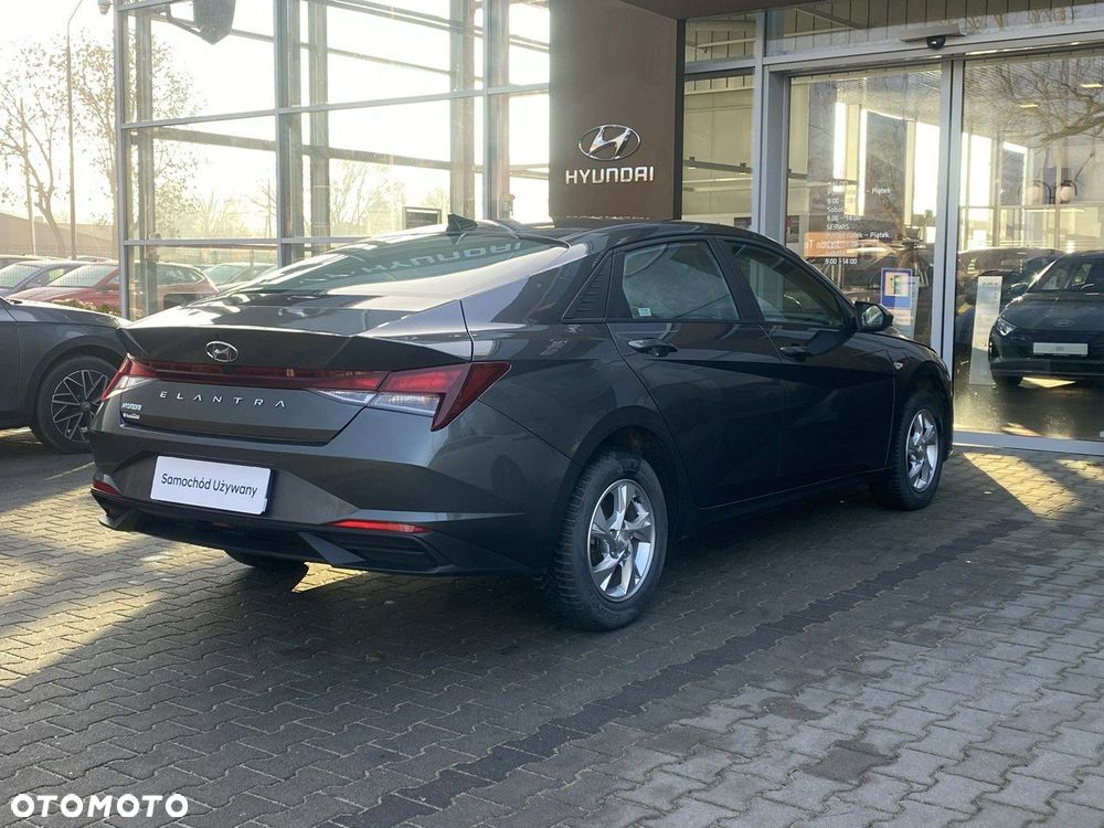 Hyundai Elantra - 6