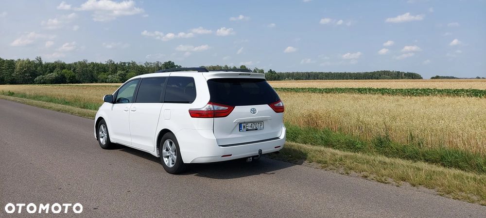 Toyota Sienna 3.5 V6 - 2