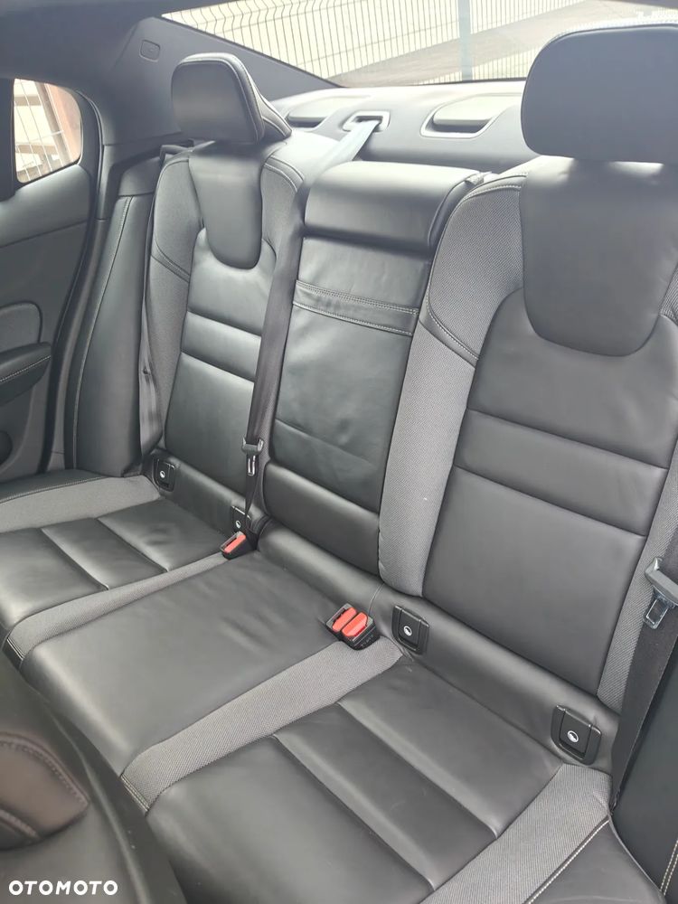 Volvo S60 T5 Geartronic RDesign - 11