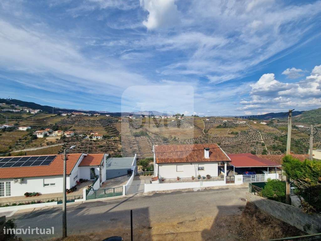 Moradia T3 de rés do chão e cave na Cumieira, S. Marta de Penaguião - Grande imagem: 5/21