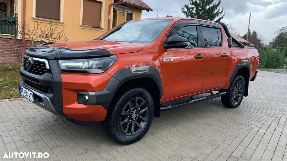 Toyota Hilux 2.8D 204CP 4x4 Double Cab AT Invincible Color Edition - 1
