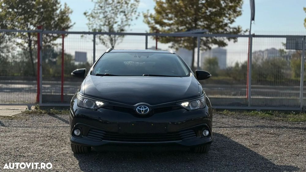Toyota Auris - 1