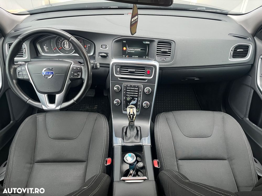 Volvo V60 D4 Momentum - 2