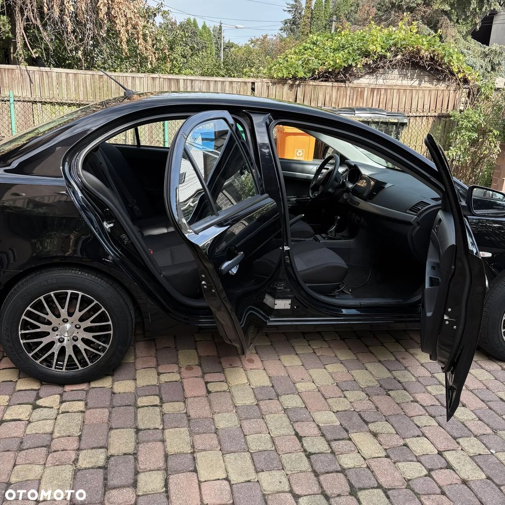 Mitsubishi Lancer 1.6 Inform - 9