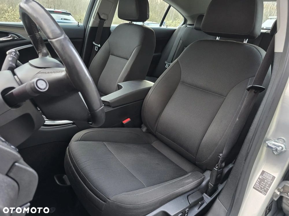 Opel Insignia - 14