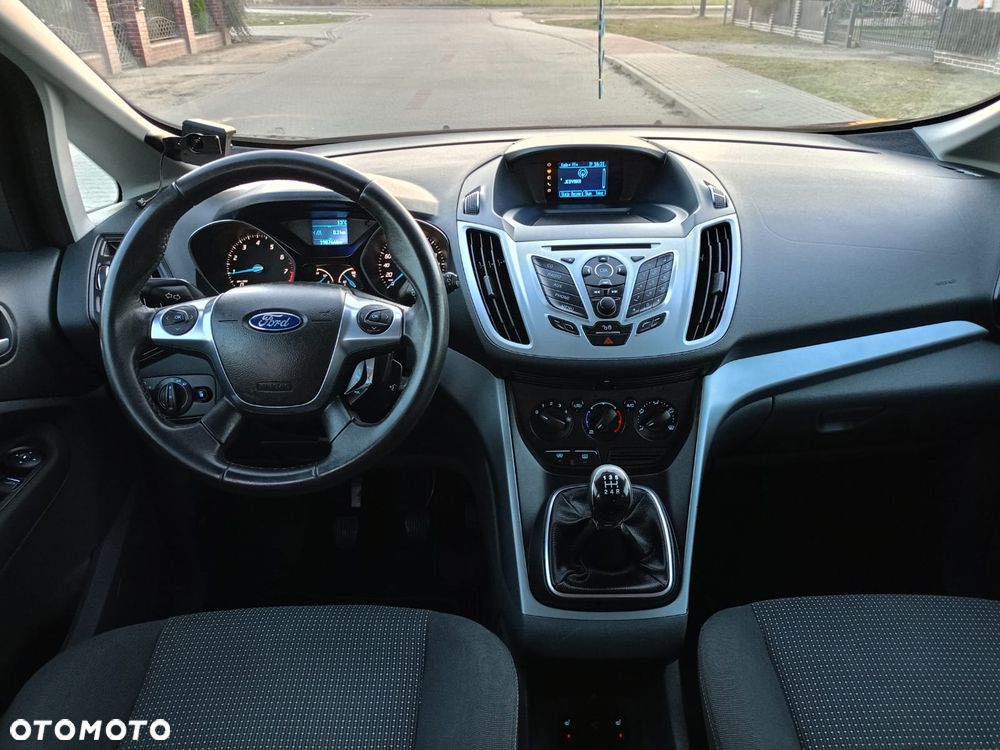 Ford Grand C-MAX - 10