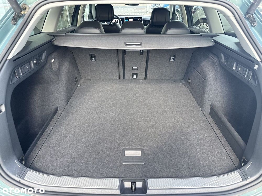Volkswagen Passat Variant 2.0 TDI SCR Elegance DSG - 41