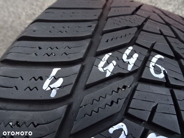 225/4//R18 92V Haankook Winter i cept evo 3 - 9