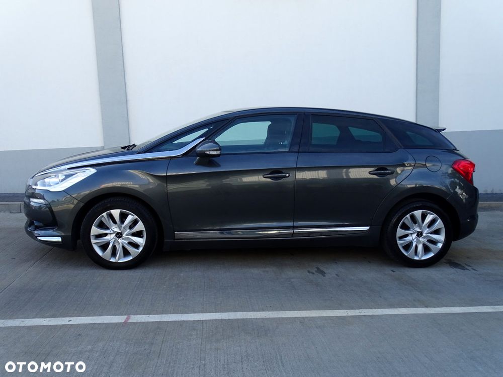 DS Automobiles DS 5 - 5
