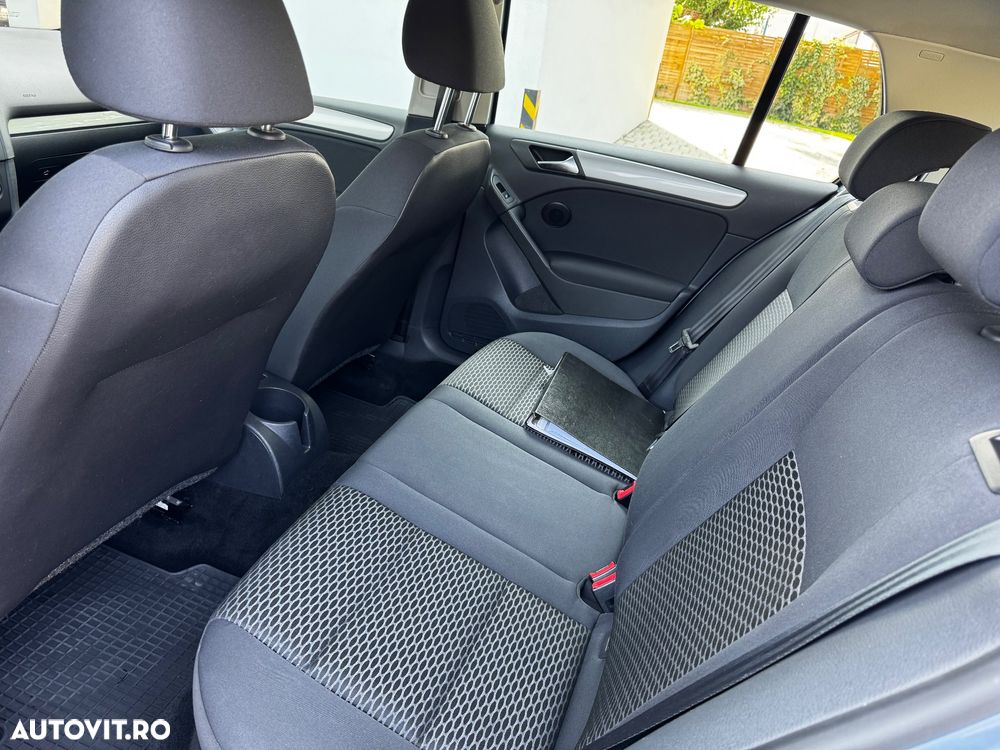 Volkswagen Golf 1.6 TDI DPF BMT Comfortline - 10