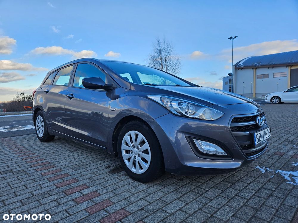 Hyundai i30 1.6 CRDi Classic + - 17