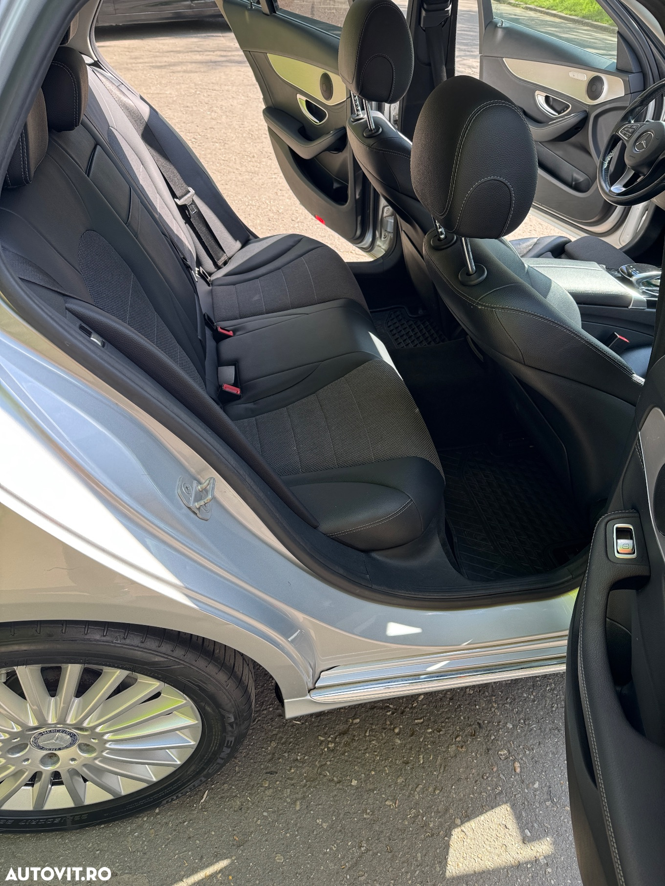 Mercedes-Benz C 220 (BlueTEC) d T 7G-TRONIC Avantgarde - 20
