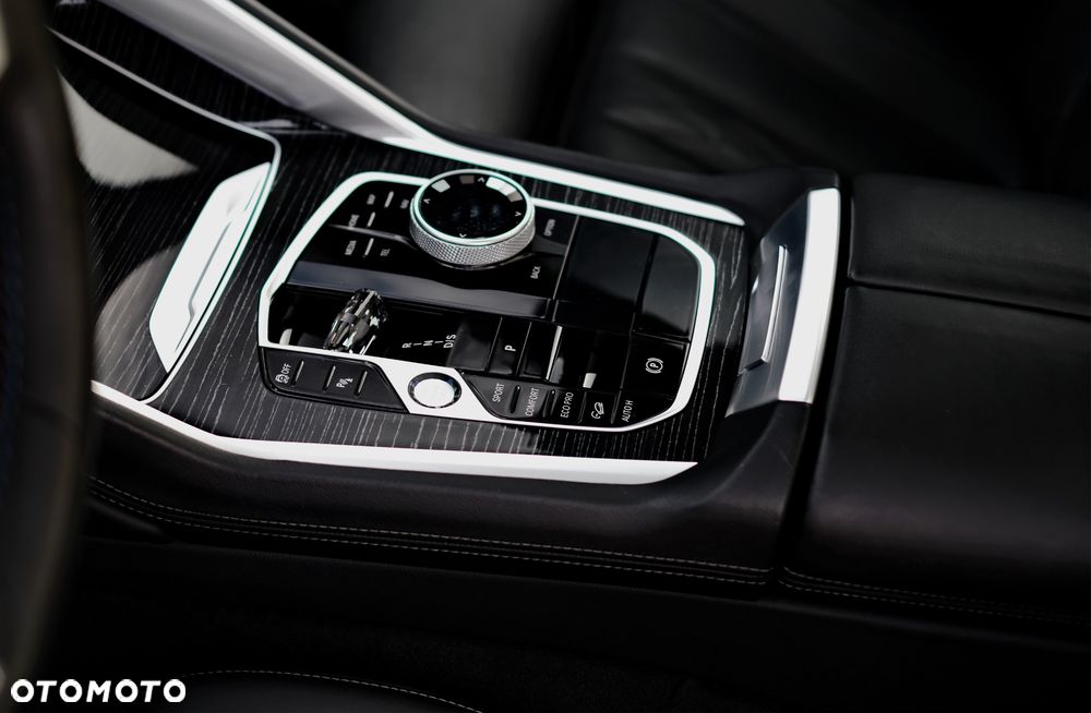 BMW X6 M60i mHEV sport - 38