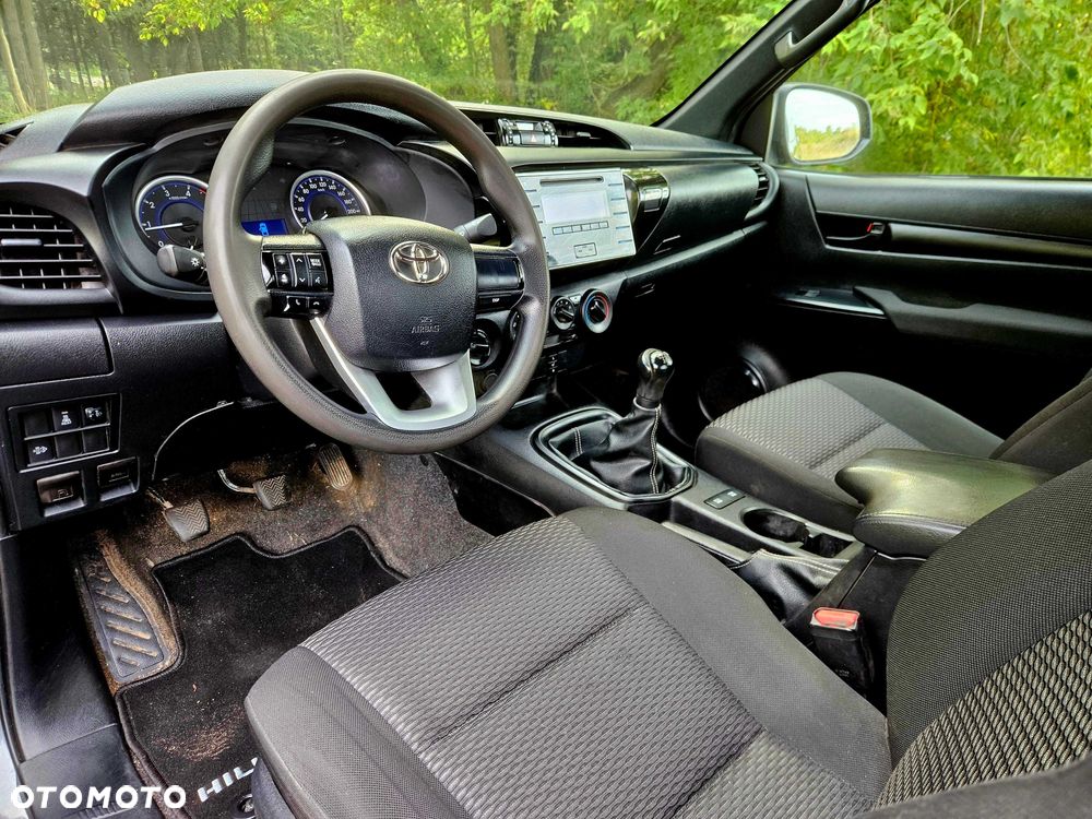 Toyota Hilux - 6