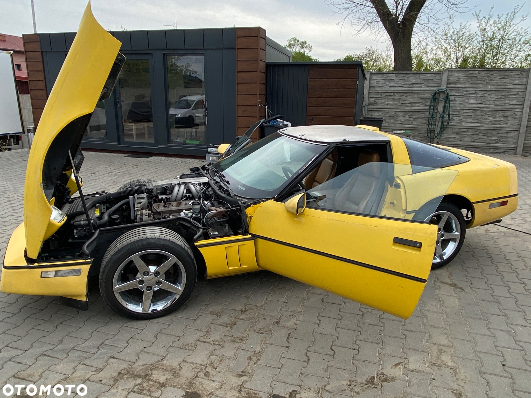 Chevrolet Corvette - 27