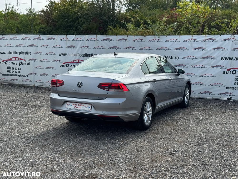 Volkswagen Passat 1.5 TSI ACT DSG Comfortline - 4
