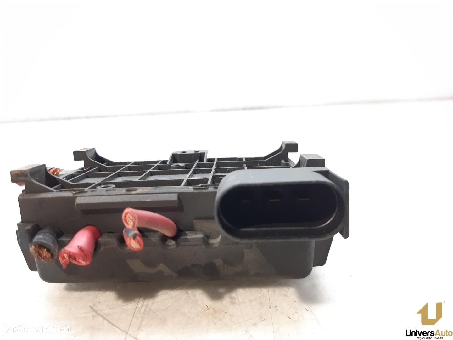 CAIXA RELÉS / FUSÍVEIS VOLKSWAGEN GOLF IV 2001 -1J0937550 - 3