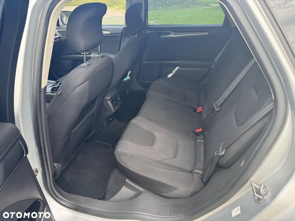 Ford Mondeo 2.0 TDCi Titanium PowerShift - 9