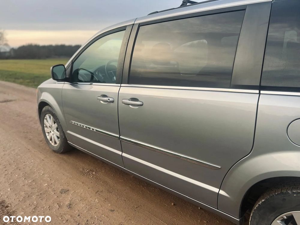 Chrysler Town & Country 3.6 Limited - 4