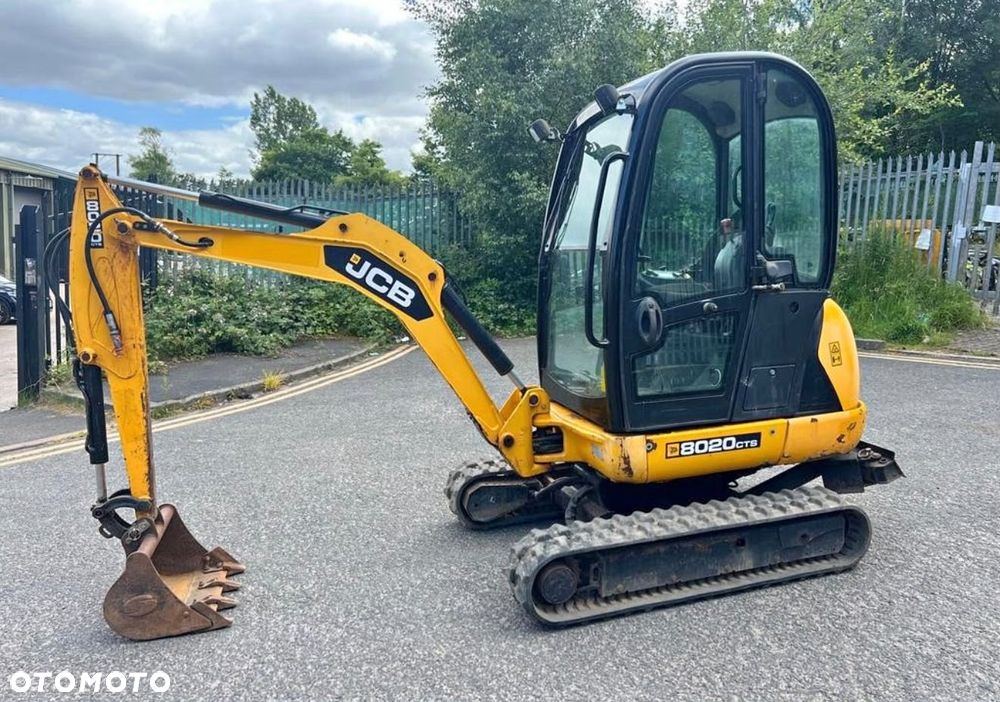 JCB 8020 - 3