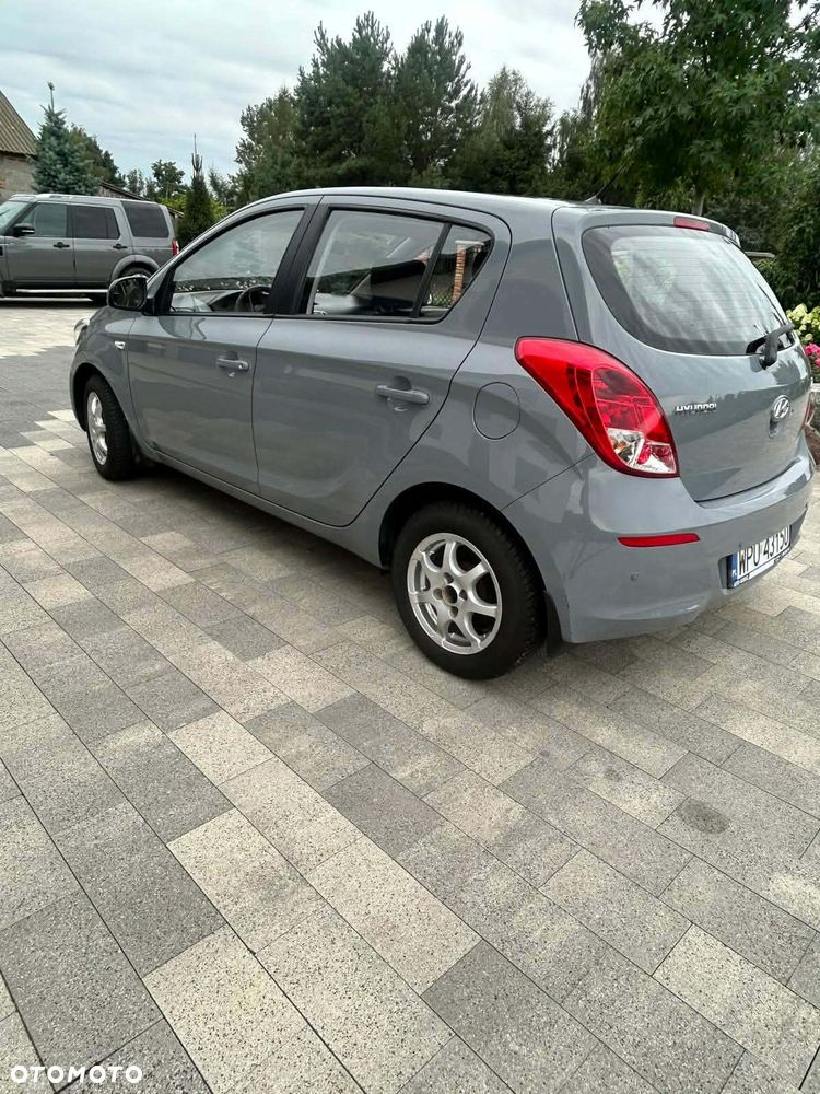 Hyundai i20 - 12