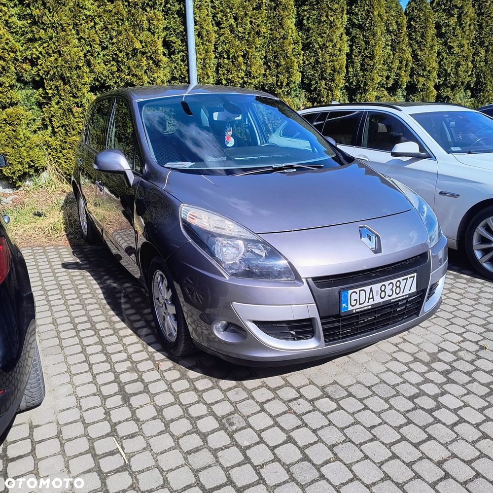 Renault Scenic - 1
