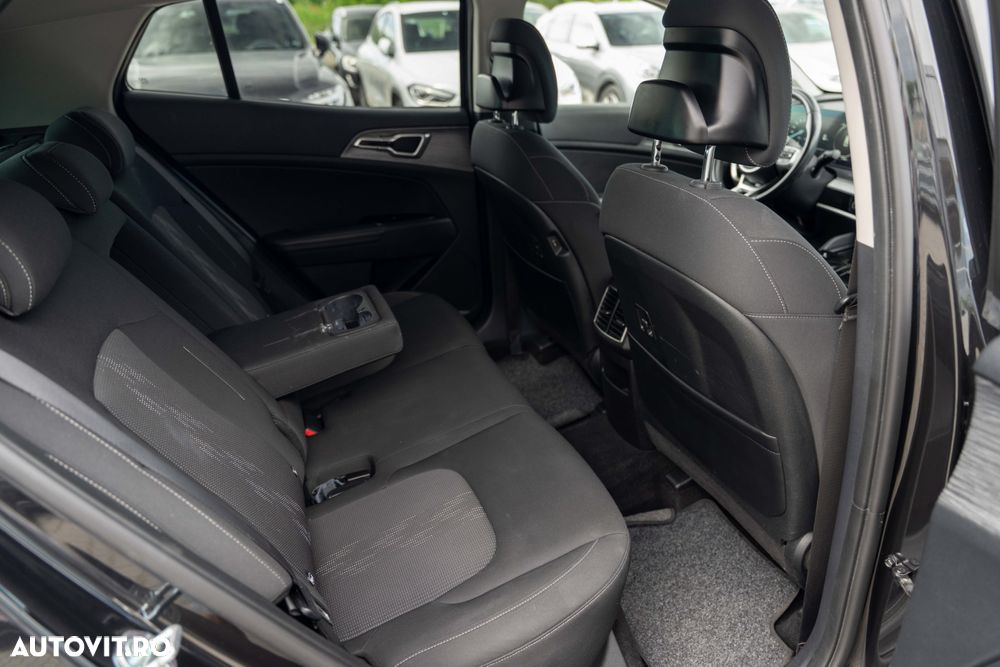 Kia Sportage 1.6 DSL MHEV 7DCT HP 4x2 Style - 9