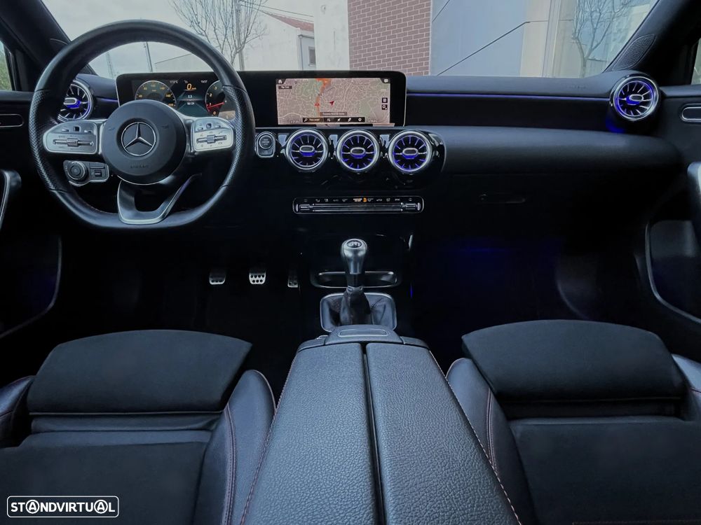 Mercedes-Benz A 180 AMG Line - 16