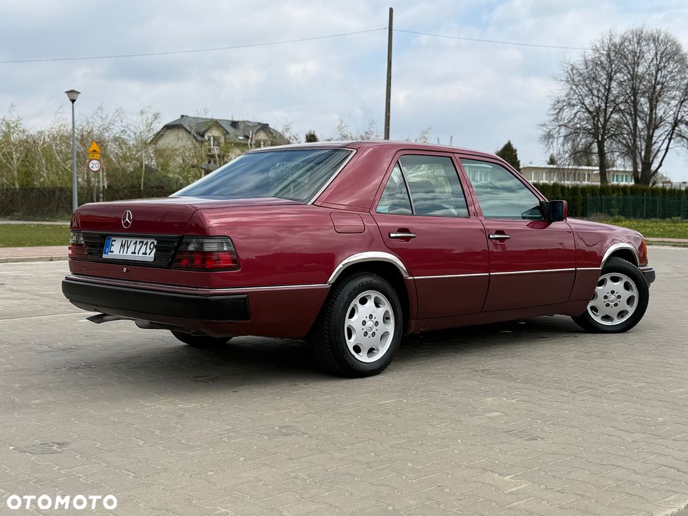 Mercedes-Benz W124 (1984-1993) - 25