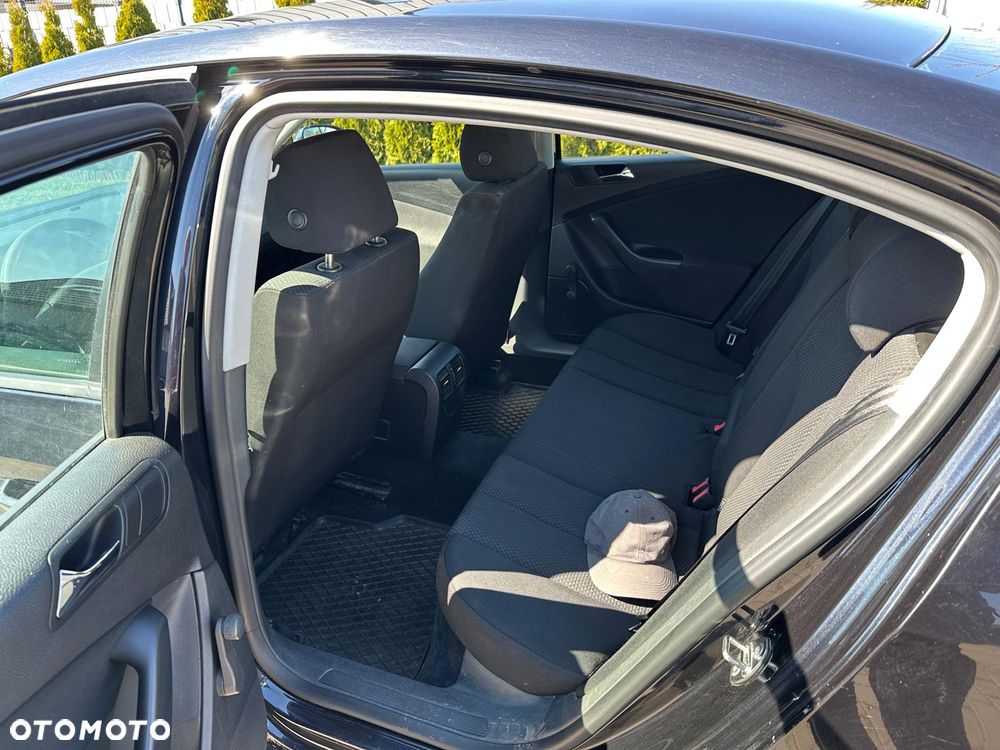 Volkswagen Passat 1.9 TDI Comfortline - 7