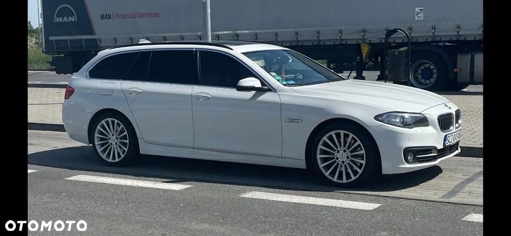 BMW Seria 5 525d Touring Luxury Line - 1