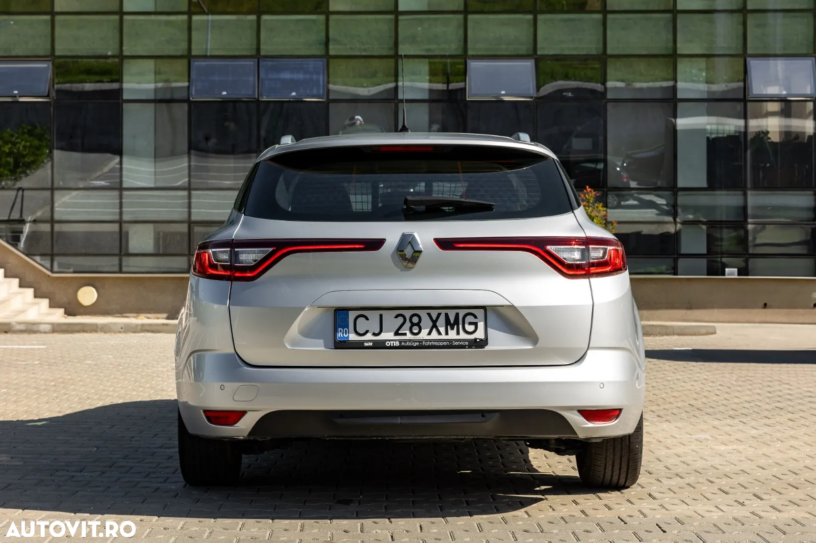 Renault Megane BLUE dCi 115 BUSINESS EDITION - 6