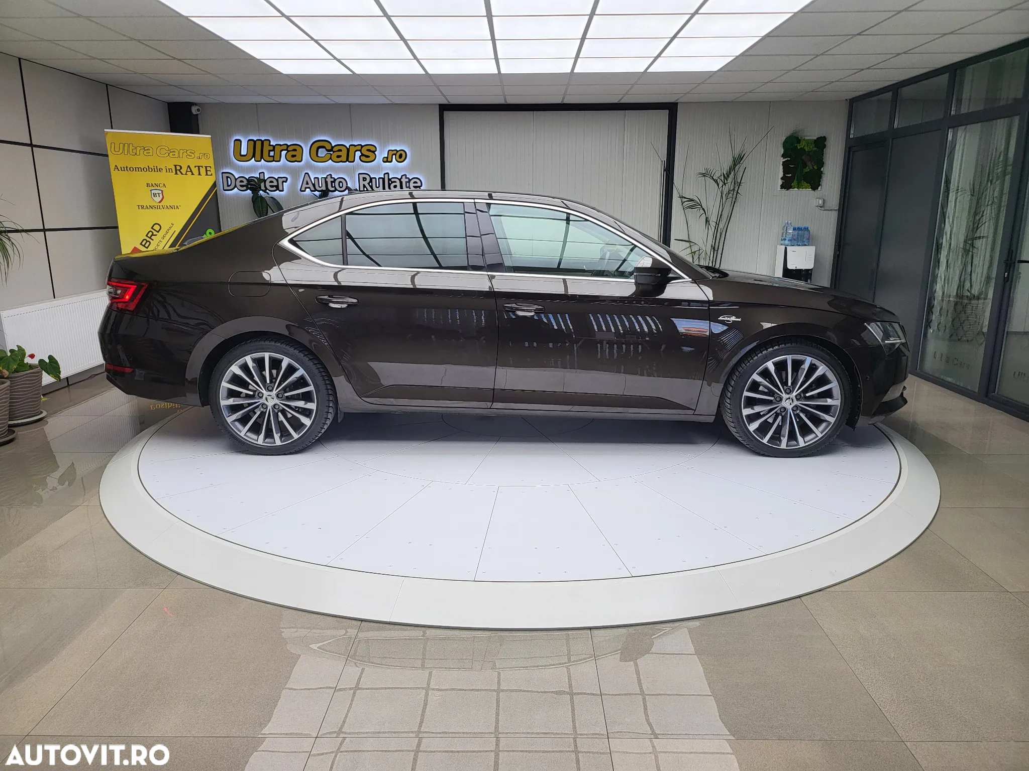 Skoda Superb 2.0 TDI 4X4 DSG Laurin & Klement - 7