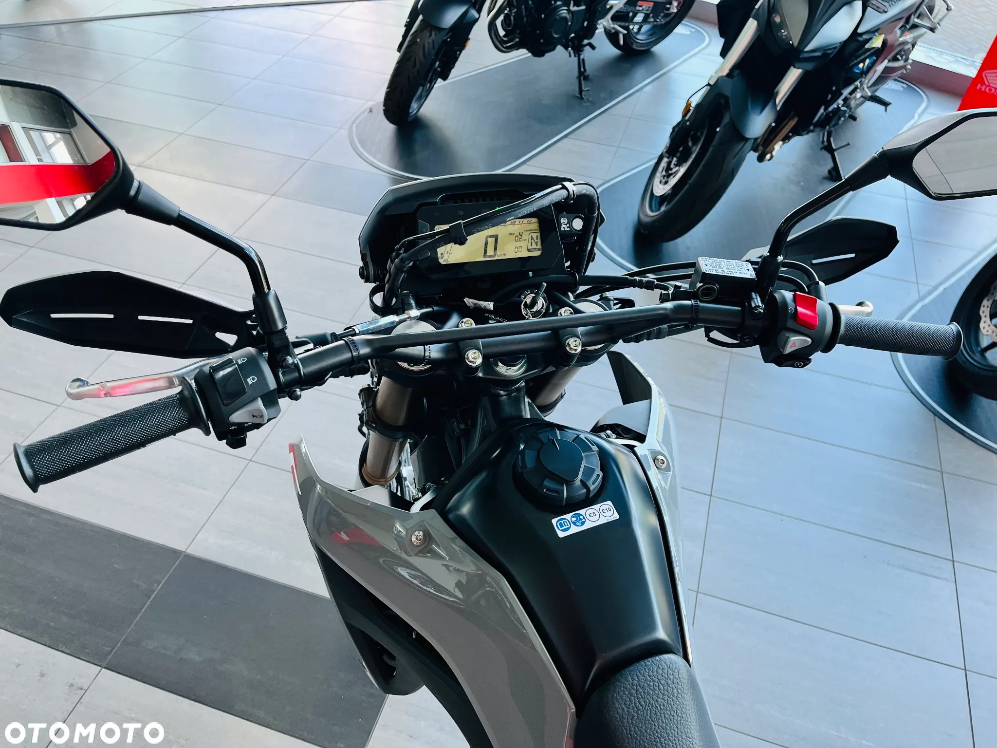 Honda CRF - 10