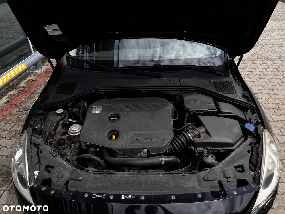 Volvo V60 D2 Kinetic - 13
