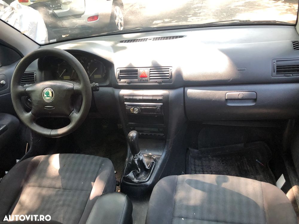 Dezmembrez Skoda Octavia 1 tour negru diesel 2006 - 7