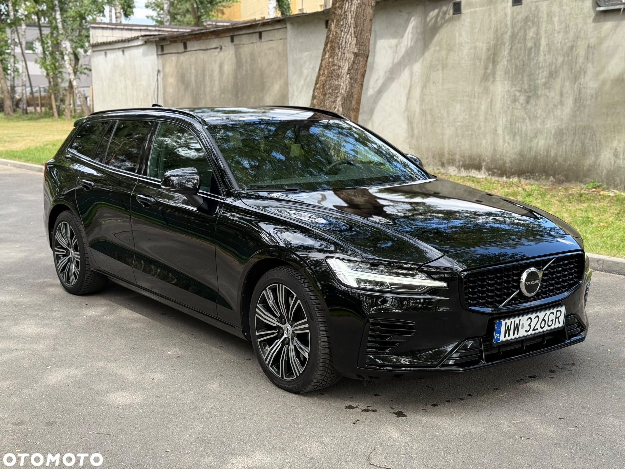 Volvo V60 T6 AWD Recharge Geartronic RDesign - 3