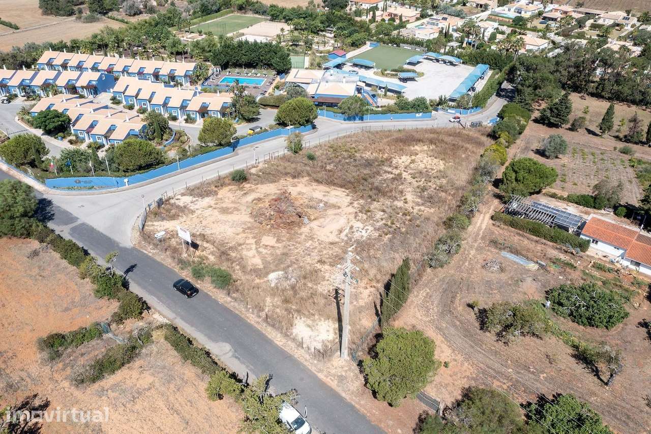 TERRENO URBANO PARA CONSTRUÇÃO COMERCIAL, PERTO DE LAGOS - Grande imagem: 5/10