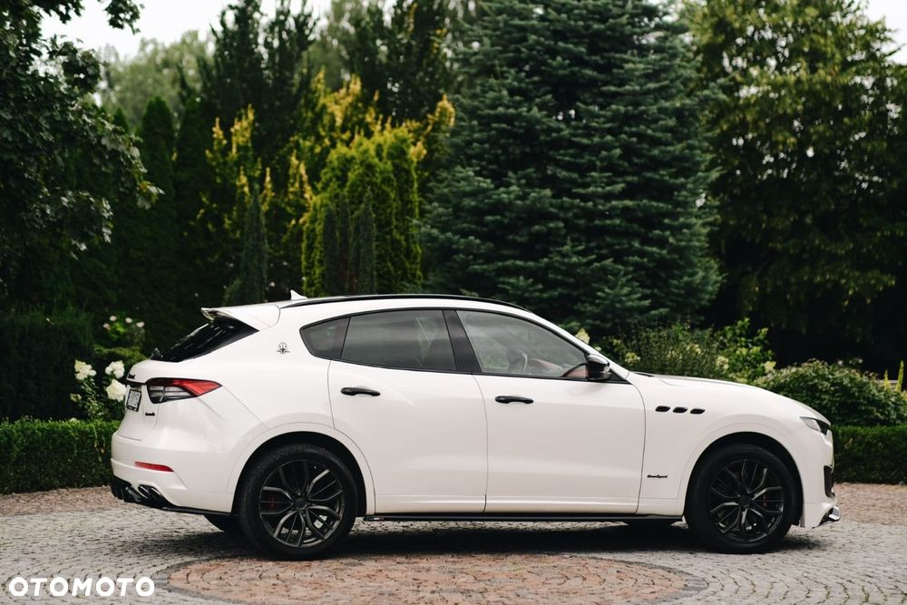 Maserati Levante S - 8