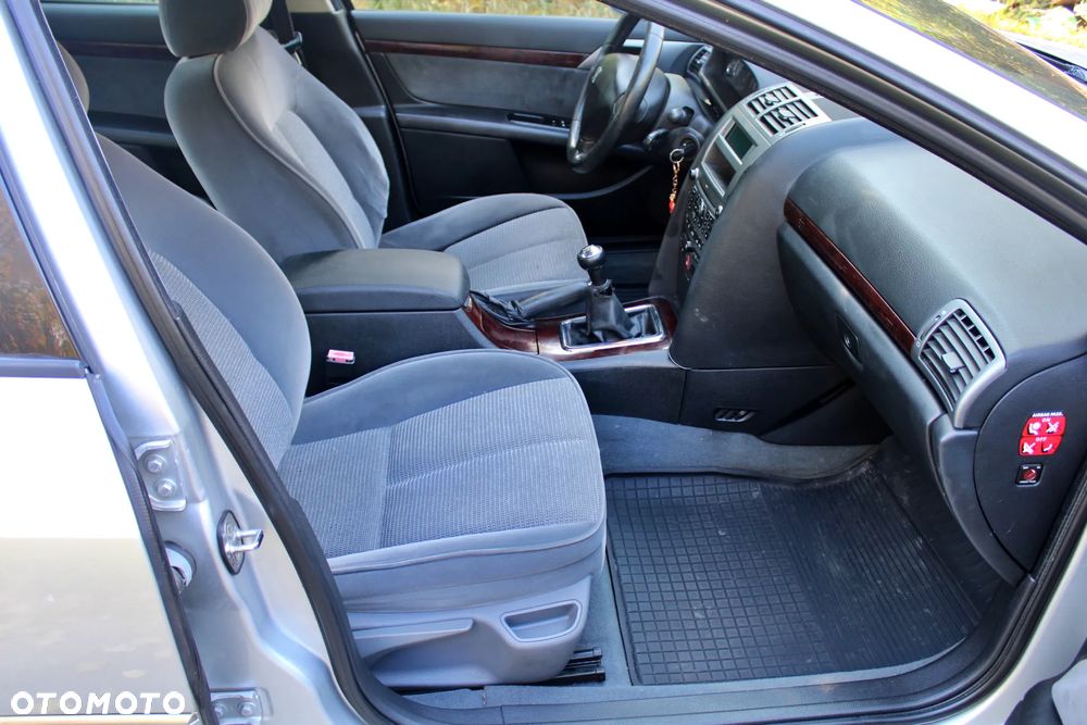 Peugeot 407 1.6 HDi Presence - 20