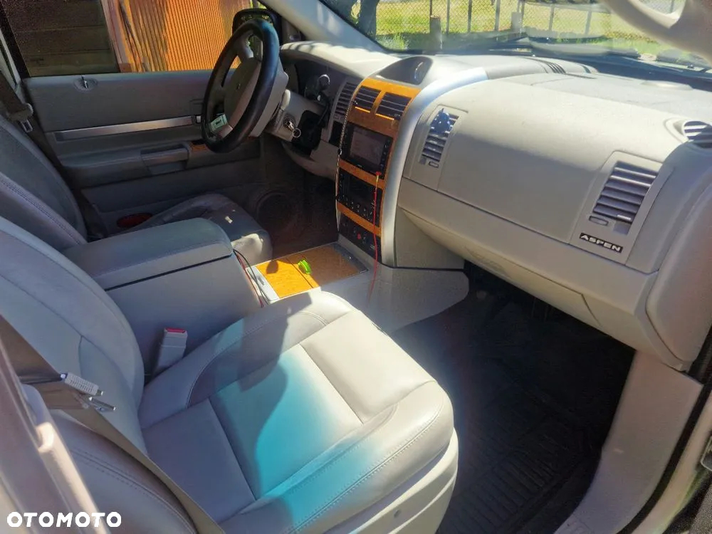 Chrysler Aspen 5.7 Hybrid Limited AWD - 24