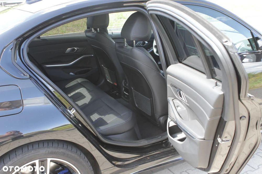 BMW Seria 3 M340i xDrive mHEV sport - 9