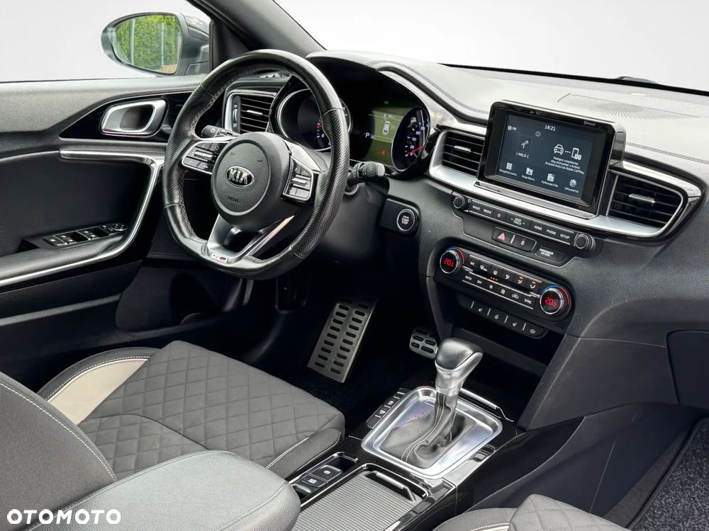 Kia ProCeed 1.4 T-GDI DCT7 OPF GT LINE - 23