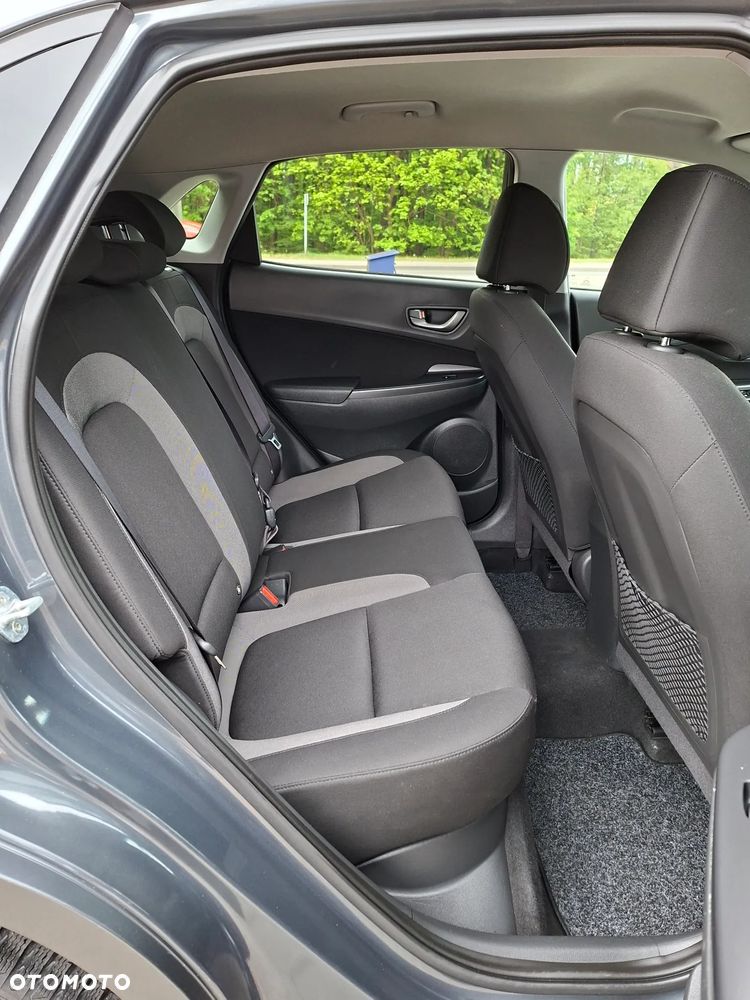 Hyundai Kona - 12