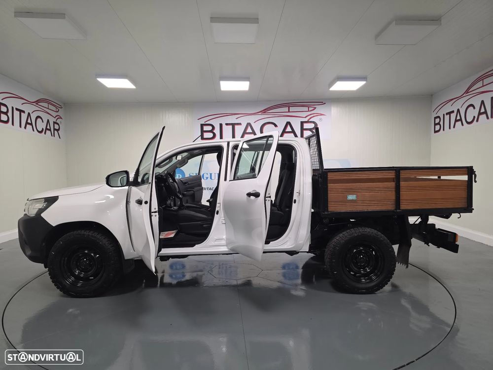 Toyota HILUX 2.4 D-4D 4WD CD CH - 21