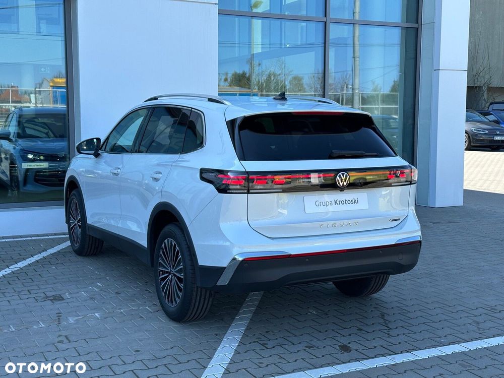 Volkswagen Tiguan - 8