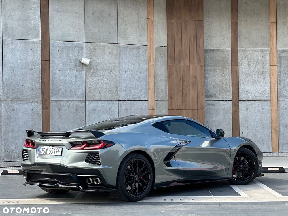Chevrolet Corvette - 4