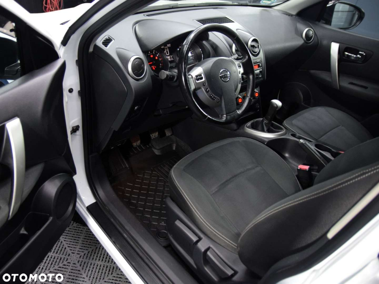 Nissan Qashqai - 17
